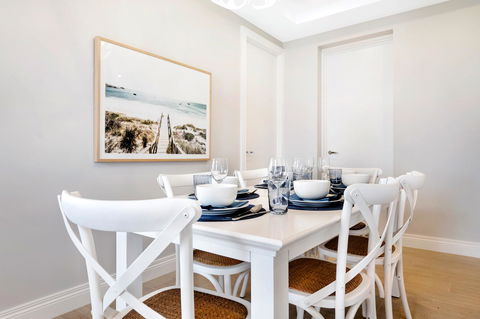 The Hamptons Apartments - St Kilda - Accommodation Nelson Bay 14