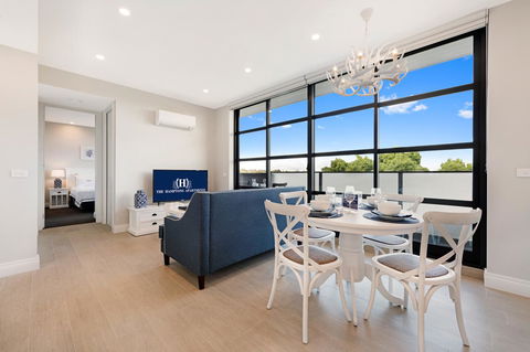 The Hamptons Apartments - St Kilda - Accommodation Nelson Bay 2