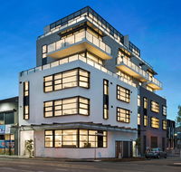 The Hamptons Apartments - St Kilda - Accommodation Nelson Bay