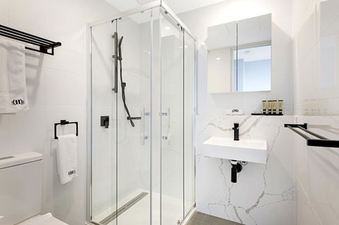 The Hamptons Apartments - St Kilda - Accommodation Nelson Bay 37