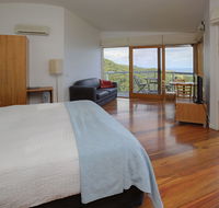 Chris's Beacon Point Restaurant  Villas - Accommodation Nelson Bay