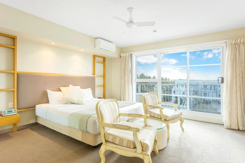 Deep Blue Hotel & Hot Springs - Accommodation Nelson Bay 11