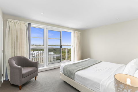 Deep Blue Hotel & Hot Springs - Accommodation Nelson Bay 26