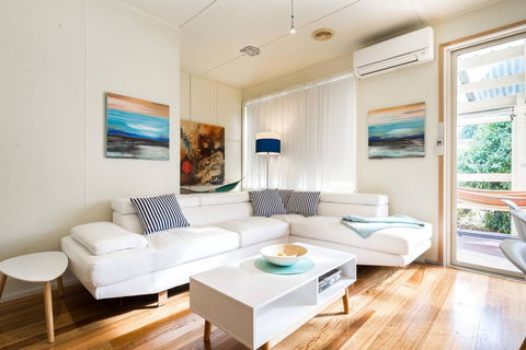 Nautique Beach House - Accommodation Nelson Bay 2