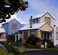 Rayville Boat Houses - Accommodation Nelson Bay