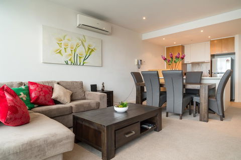 AKOM AT Docklands - Accommodation Nelson Bay 39