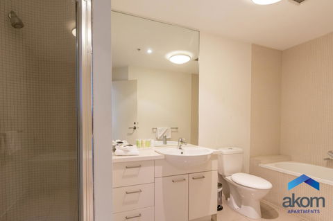 AKOM AT Docklands - Accommodation Nelson Bay 4