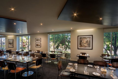 BEST WESTERN PLUS Travel Inn - Accommodation Nelson Bay 12