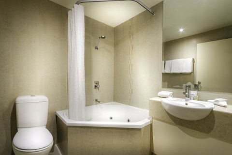 BEST WESTERN PLUS Travel Inn - Accommodation Nelson Bay 44