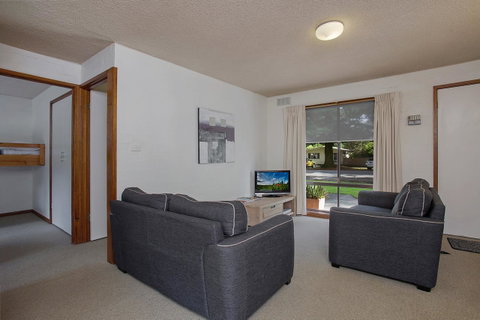 Eastern Beach Holiday Units - Accommodation Nelson Bay 2