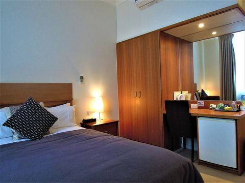 Plough Hotel - Accommodation Nelson Bay 7