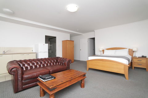 Quality Inn & Suites The Menzies - Accommodation Nelson Bay 8