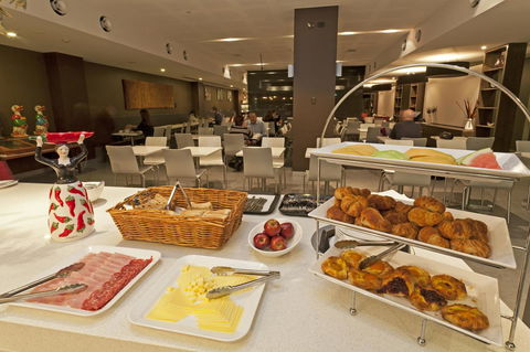 Causeway 353 Hotel - Accommodation Nelson Bay 16