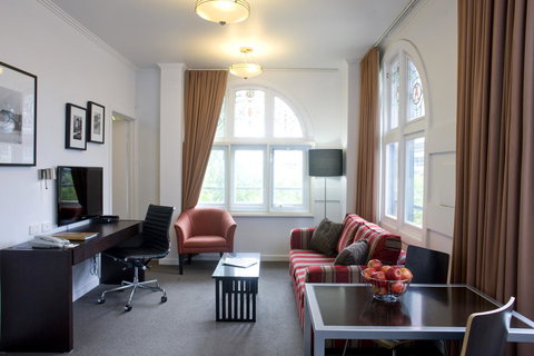 Alto Hotel On Bourke - Accommodation Nelson Bay 1