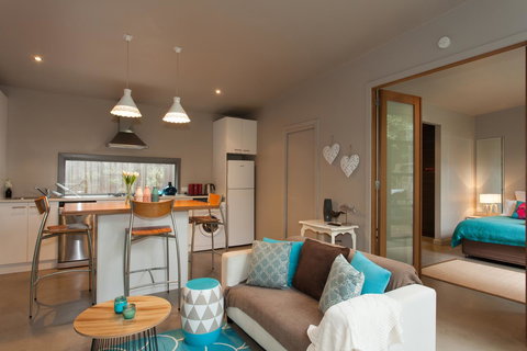 The Love Shack - Romantic Bungalow - Nelson Bay Accommodation.com 3