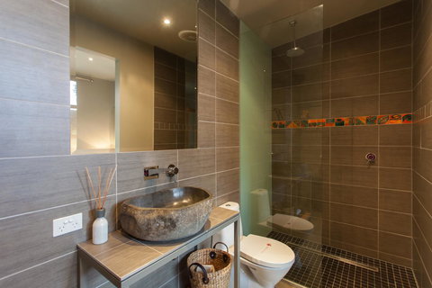 The Love Shack - Romantic Bungalow - Nelson Bay Accommodation.com 6