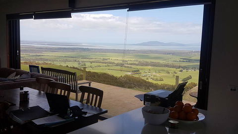 One Tree Hill Wilson Prom And Ocean Views - Accommodation Nelson Bay 0