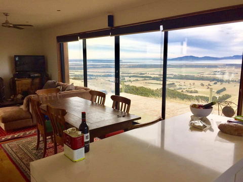 One Tree Hill Wilson Prom And Ocean Views - Accommodation Nelson Bay 3