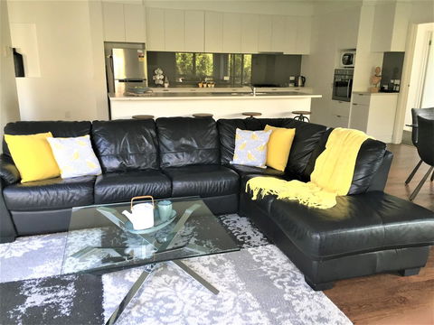 Tamara Temptation - Accommodation Nelson Bay 1