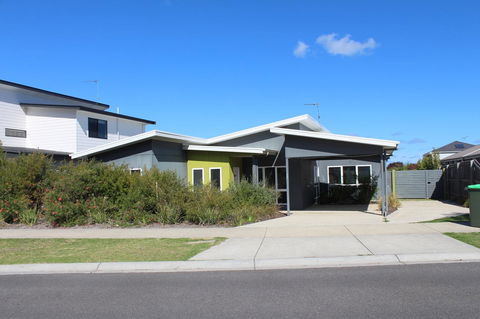 Tamara Temptation - Accommodation Nelson Bay 0