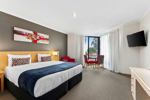 Quality Inn & Suites Traralgon - Accommodation Nelson Bay 3