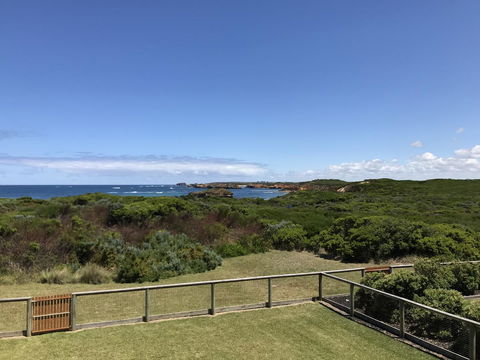 Sunsets On Martyrs Luxury Coastal Beach House Peterborough - Accommodation Nelson Bay 22