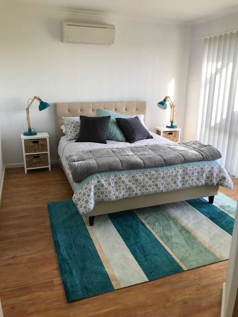 Sunsets On Martyrs Luxury Coastal Beach House Peterborough - Accommodation Nelson Bay 14