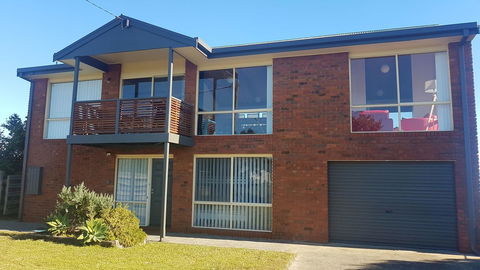 Sunsets On Martyrs Luxury Coastal Beach House Peterborough - Accommodation Nelson Bay 23