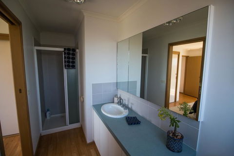 Sunsets On Martyrs Luxury Coastal Beach House Peterborough - Accommodation Nelson Bay 18