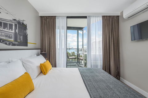Peppers Docklands - Accommodation Nelson Bay 29
