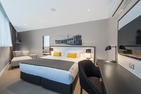 Peppers Docklands - Accommodation Nelson Bay 5