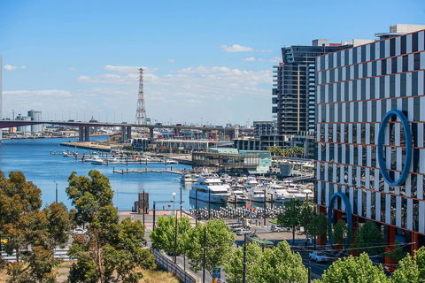 Peppers Docklands - Accommodation Nelson Bay 3