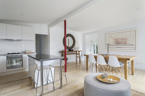 Sunset On Scott - Relax In Tranquility & Style - Nelson Bay Accommodation.com 5