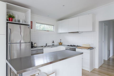 Sunset On Scott - Relax In Tranquility & Style - Nelson Bay Accommodation.com 9