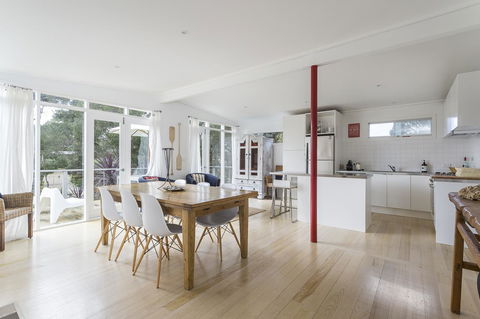 Sunset On Scott - Relax In Tranquility & Style - Nelson Bay Accommodation.com 1