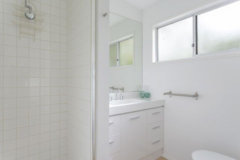 Sunset On Scott - Relax In Tranquility & Style - Nelson Bay Accommodation.com 14