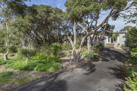 Sunset On Scott - Relax In Tranquility & Style - Nelson Bay Accommodation.com 2