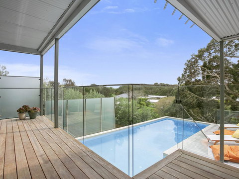 Lansdowne Villa - With Swimming Pool - Nelson Bay Accommodation.com 5