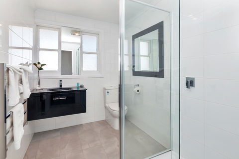 Lake Wendouree Luxury Apartments - Accommodation Nelson Bay 13