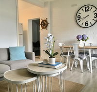 The Wheelhouse - 2BR Waterfront Apt in town - Accommodation Nelson Bay
