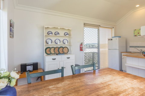 Cottages For Couples - Accommodation Nelson Bay 18