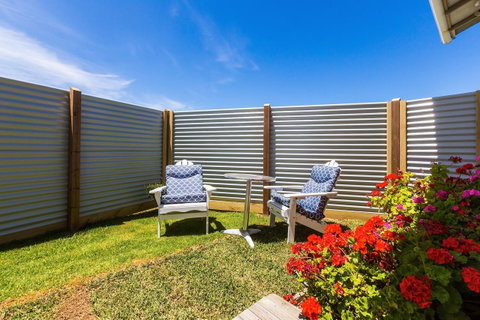 Cottages For Couples - Accommodation Nelson Bay 6