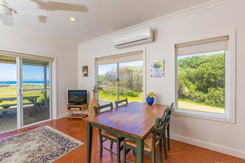 Cottages For Couples - Accommodation Nelson Bay 20