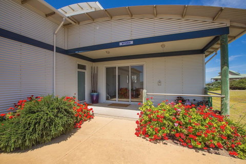 Cottages For Couples - Accommodation Nelson Bay 15
