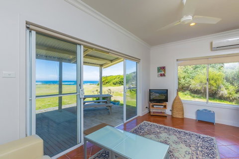 Cottages For Couples - Accommodation Nelson Bay 24