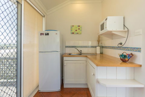 Cottages For Couples - Accommodation Nelson Bay 22