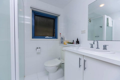 The Waterfront Apartment - Nelson Bay Accommodation.com 11
