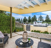 The Waterfront Apartment - Accommodation Nelson Bay