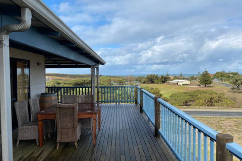 The Birds Nest - Accommodation Nelson Bay 2