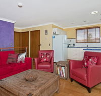 THE BOARDROOM ON BANKSIA - 11 Banksia Ave Bonny Hills - Accommodation Nelson Bay